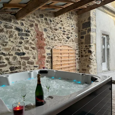 Gite De Reignat 1 Vendégház